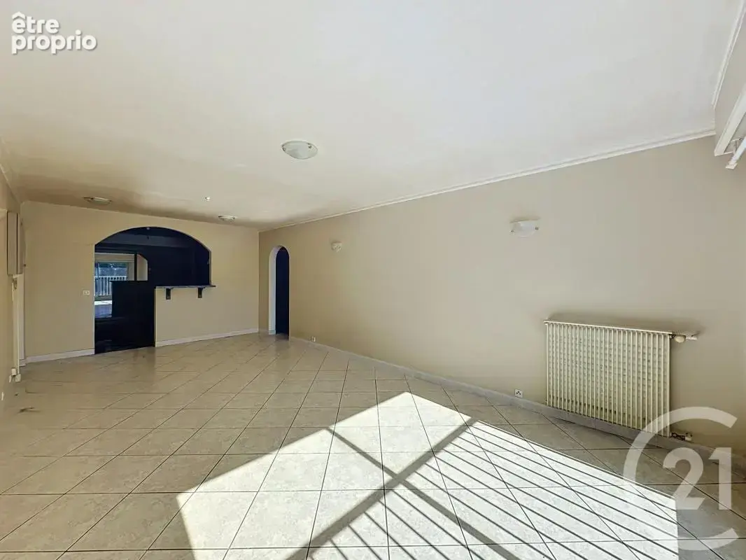 Appartement 4 pièces 79 m² à vendre à Venissieux (69200) - photo 5