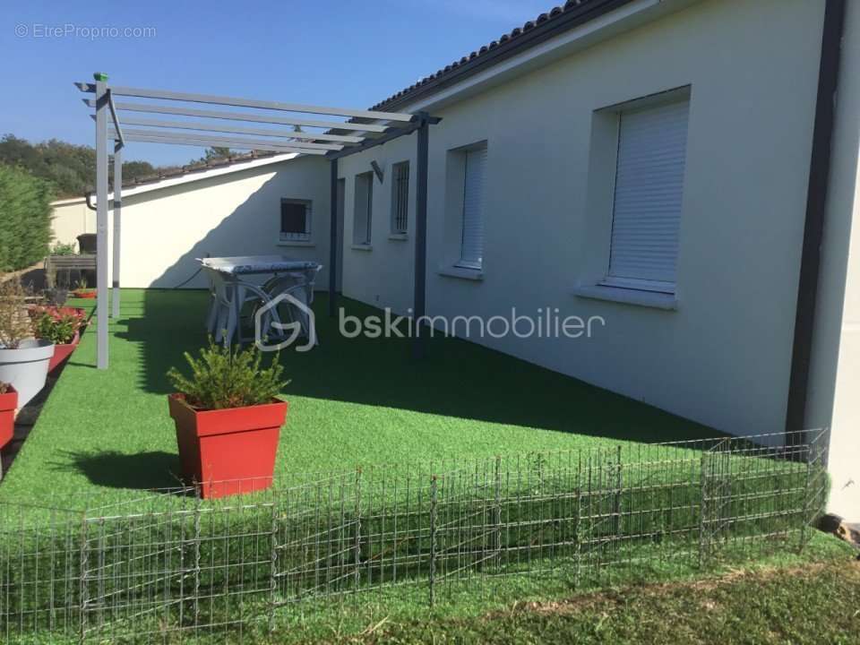 Maison à CAMPS-SUR-L&#039;ISLE