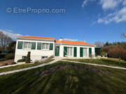 Maison à SAINT-MAIXENT-SUR-VIE