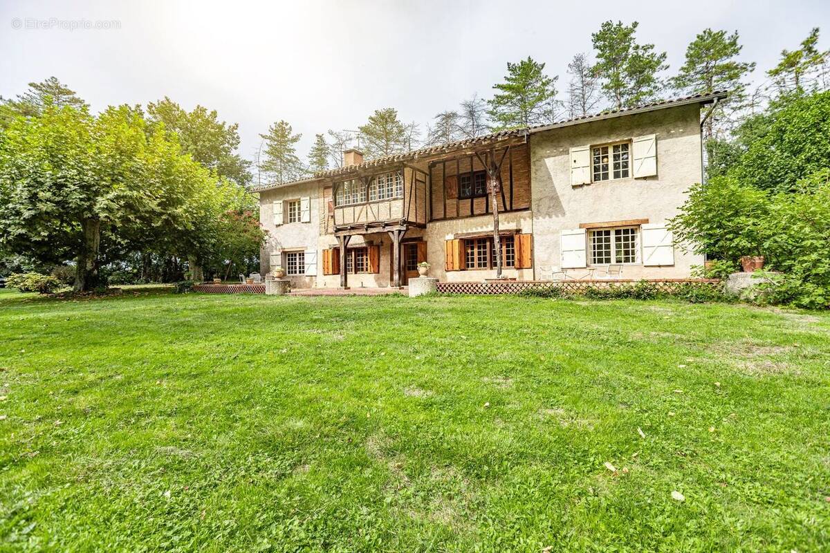 Maison à LISLE-SUR-TARN