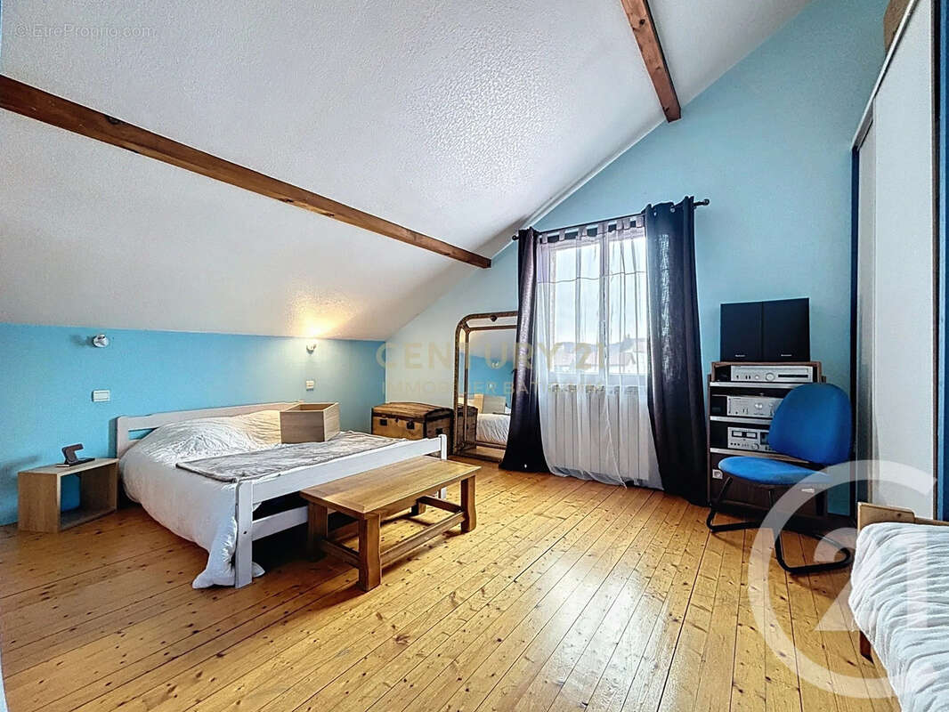 Appartement à BOURGOIN-JALLIEU