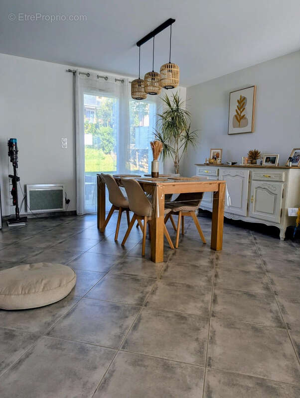 Maison à LUC-LA-PRIMAUBE