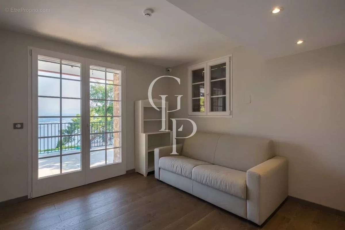 Maison à THEOULE-SUR-MER