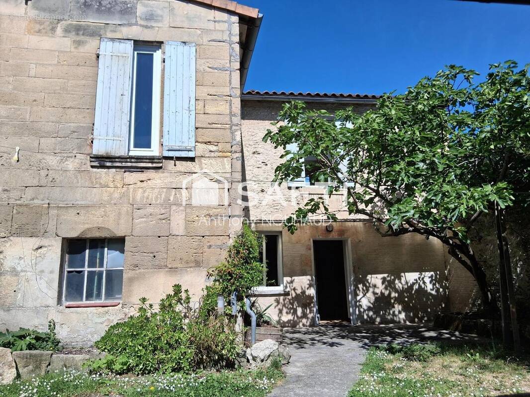 Photo 1 - Maison à COGNAC
