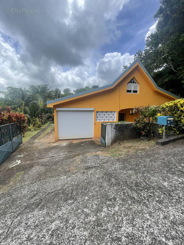 Maison à RIVIERE-SALEE