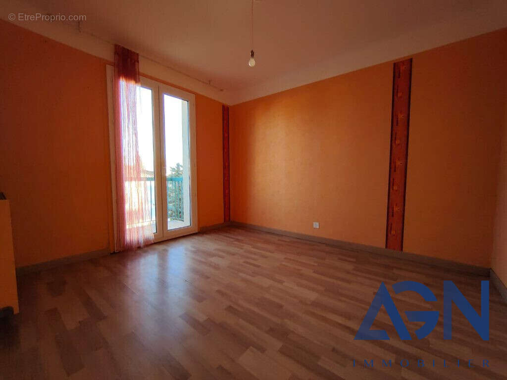 Appartement à VIAS
