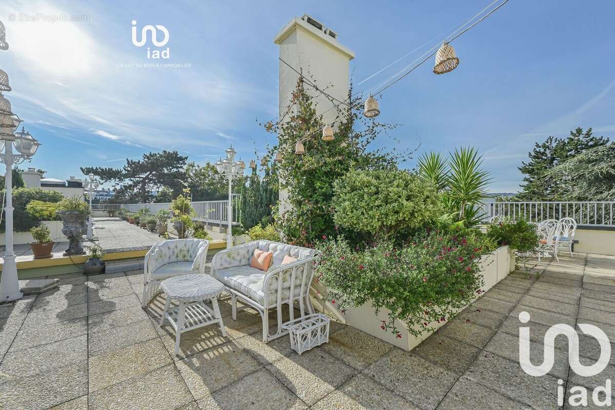 Photo 2 - Appartement à RUEIL-MALMAISON