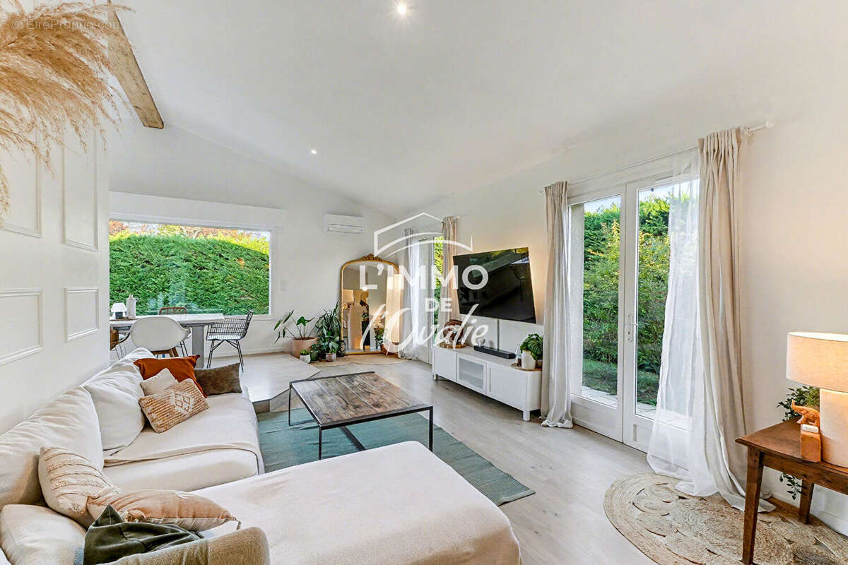 Maison à CASTELGINEST