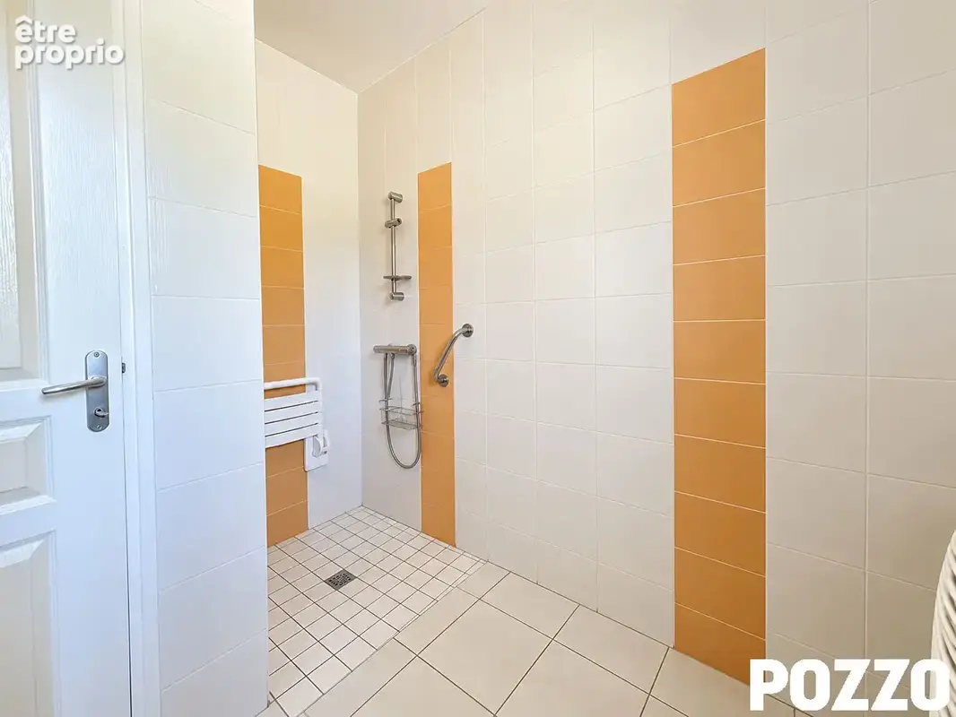 A VENDRE - YQUELON (50400) - Maison de 7 pièces - calme, proche des commodités. - photo 9