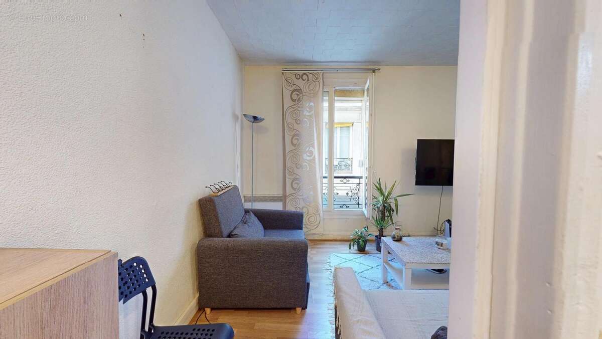 Appartement à PARIS-14E
