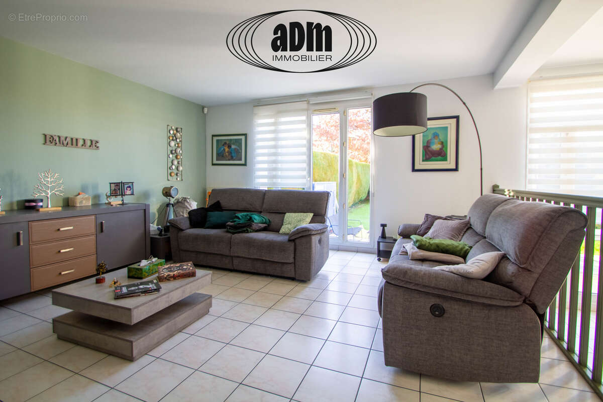 Maison à MAGNY-LE-HONGRE