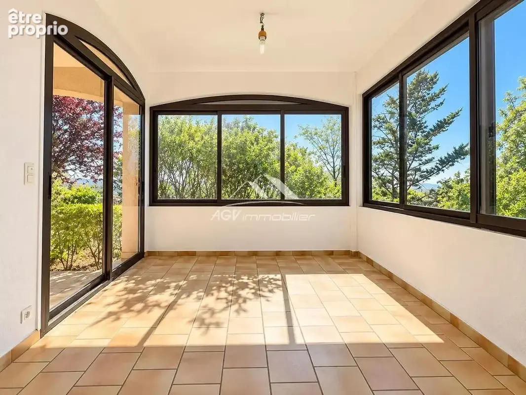 Propriété de 197 m² habitable sur environ 1600 m², vue imprénable - photo 9
