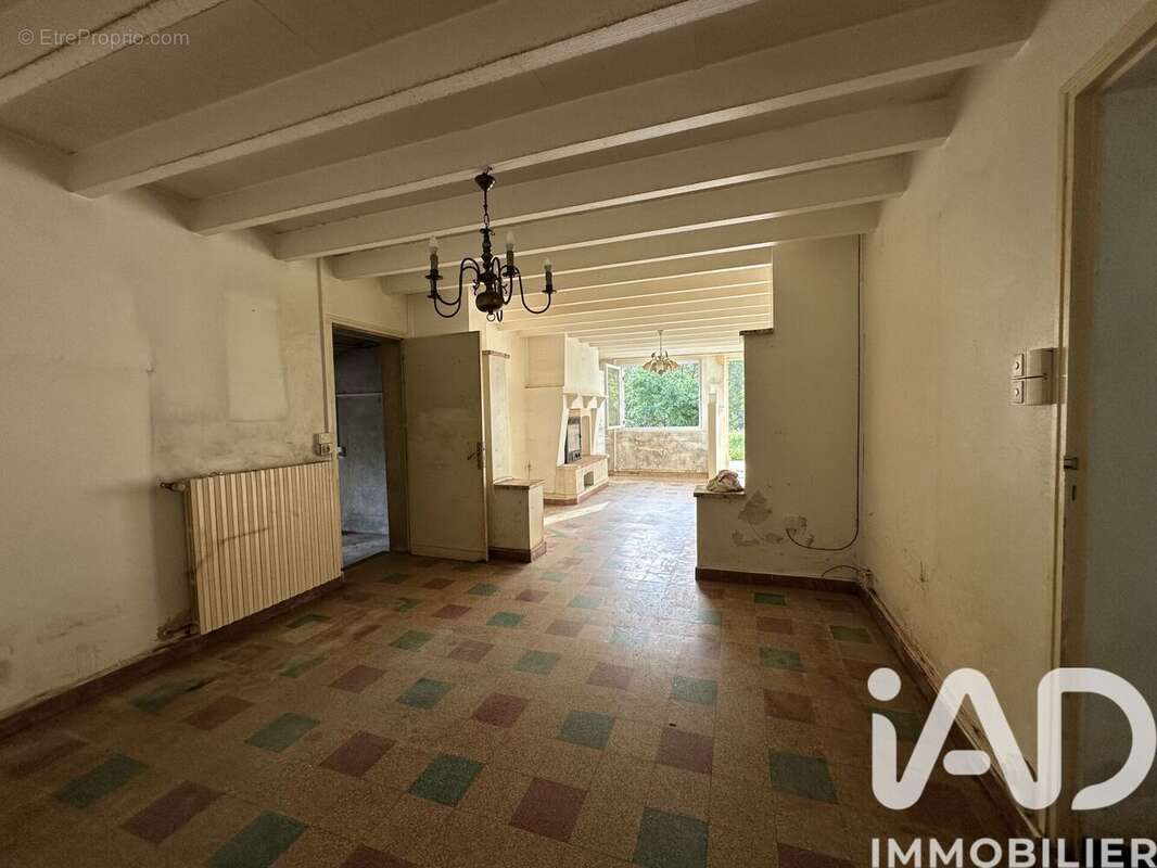 Maison 100 m² à Montpouillan  - photo 3