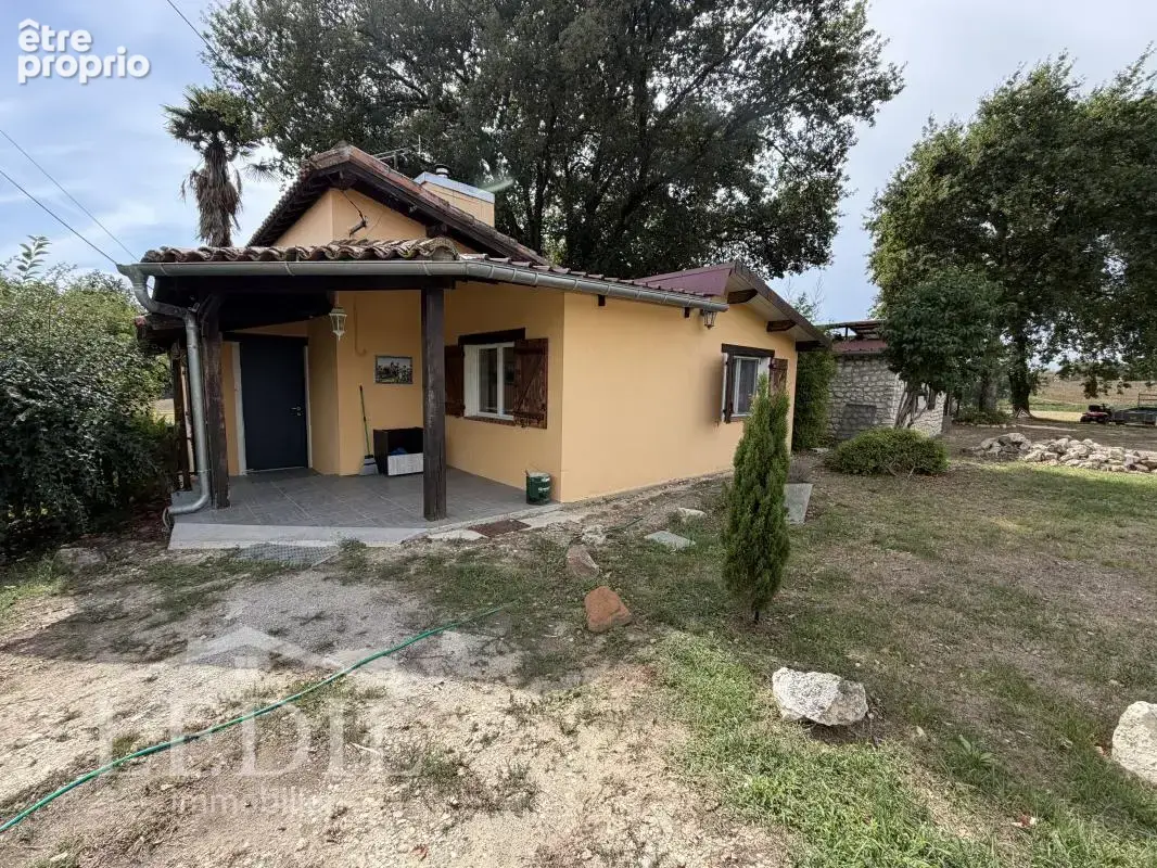 Maison à VIC-FEZENSAC