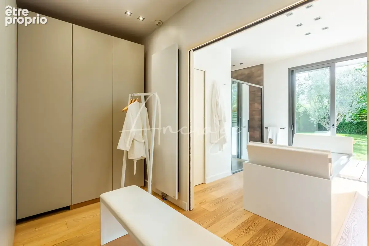 Maison contemporaine de 193 m2 habitables sur une parcelle de 1 176 m2 avec piscine - photo 14