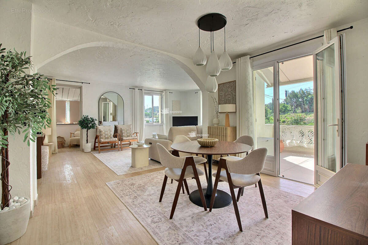 Maison à MOUGINS