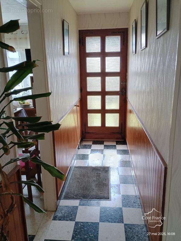 Maison à SAINS-RICHAUMONT