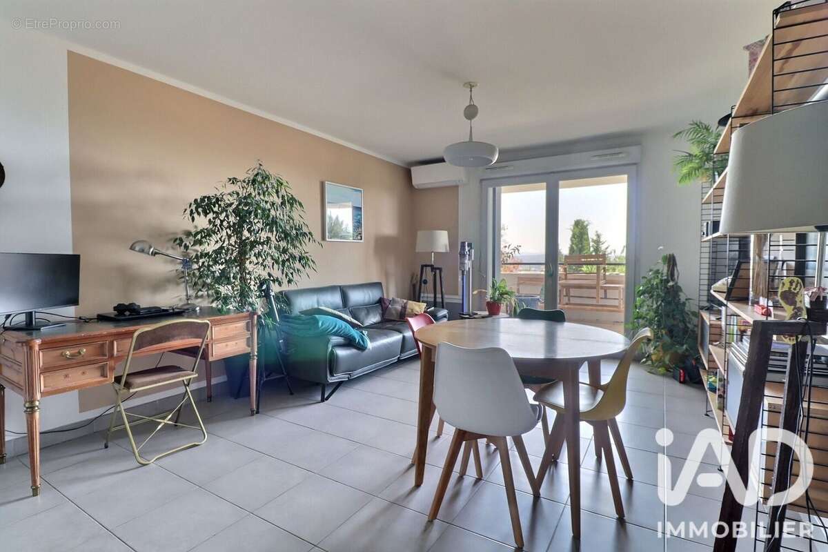 Photo 2 - Appartement à MARSEILLE-13E