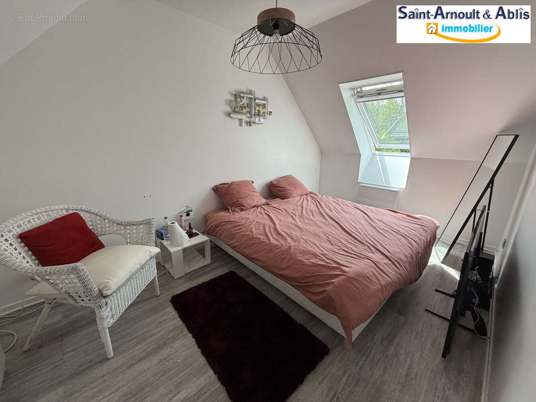 Maison à MONDONVILLE-SAINT-JEAN