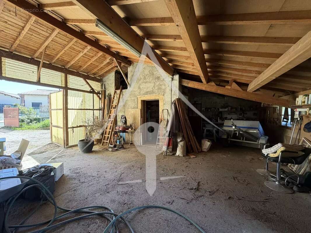 Maison à LAVERNOSE-LACASSE