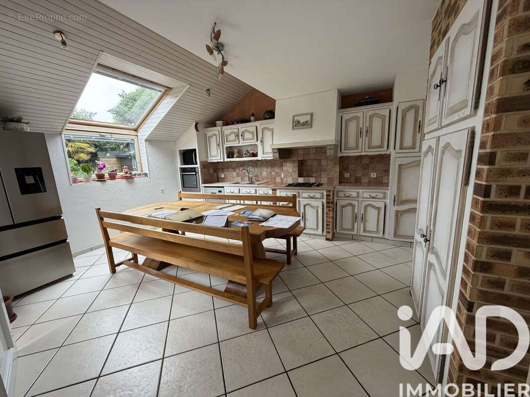 Maison 154 m² à Guilers  - photo 4