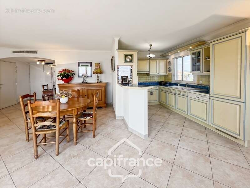 Appartement à HYERES