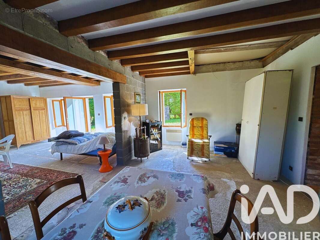 Maison 88 m² à Alligny-Cosne  - photo 6