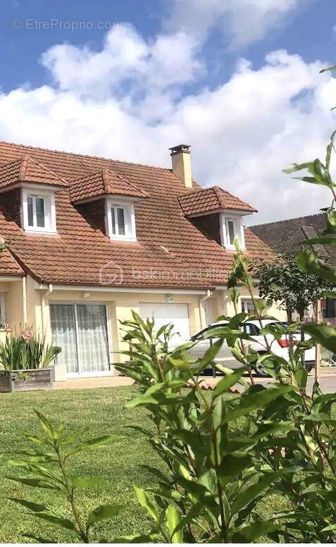 Maison à MONTIVILLIERS