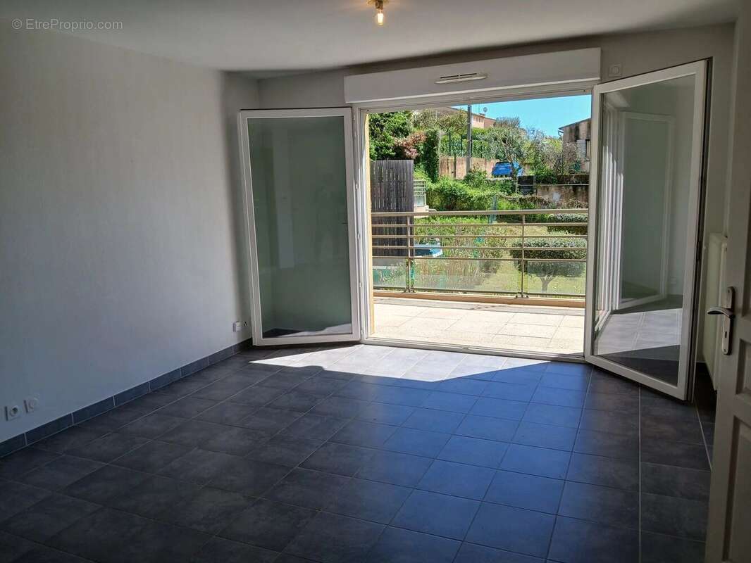 Appartement à LA COLLE-SUR-LOUP