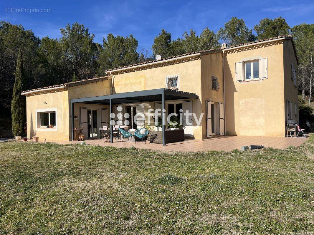 Maison à BRIGNOLES