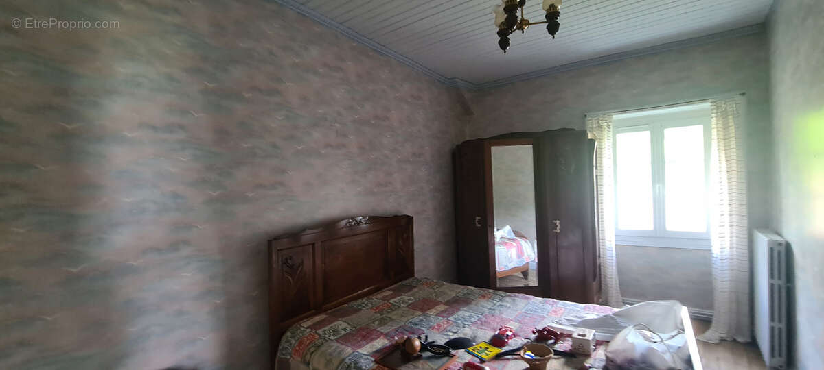 Magnifique corps de ferme en pierre avec terrain attenant à Palazinges - photo 8