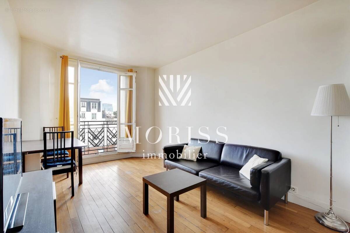 Appartement à PARIS-15E