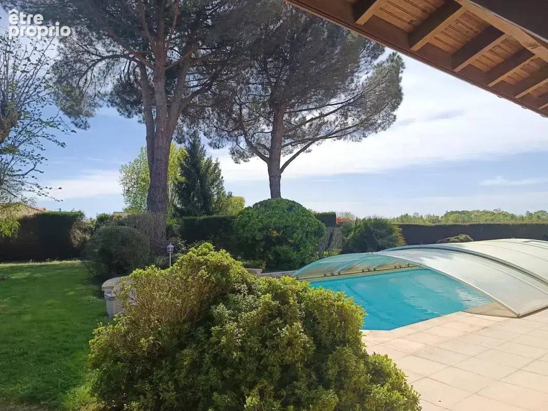 Maison d’Architecte Lumineuse 4 chambres , Piscine et Grand Jardin Paysager - photo 10