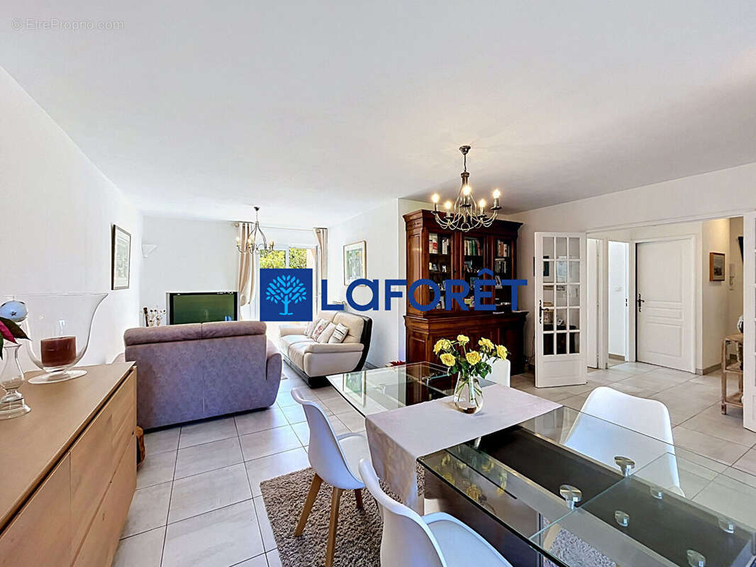Appartement à LE PRADET