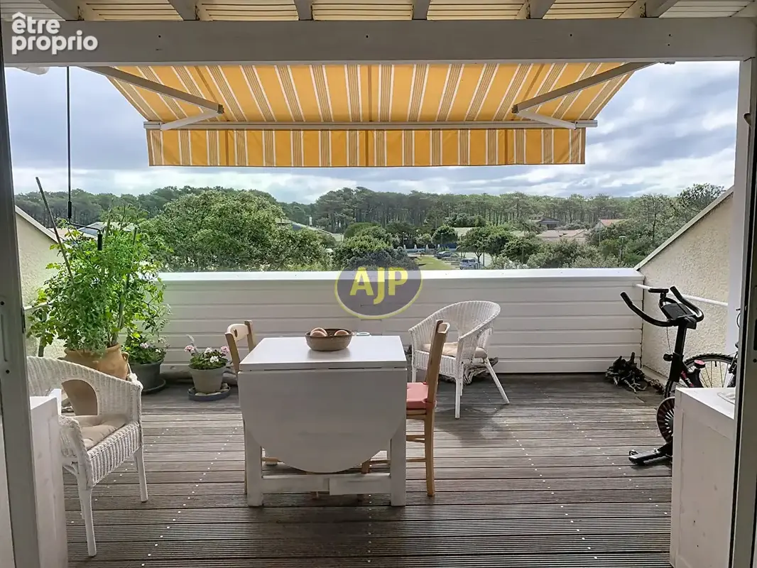 Appartement à HOURTIN
