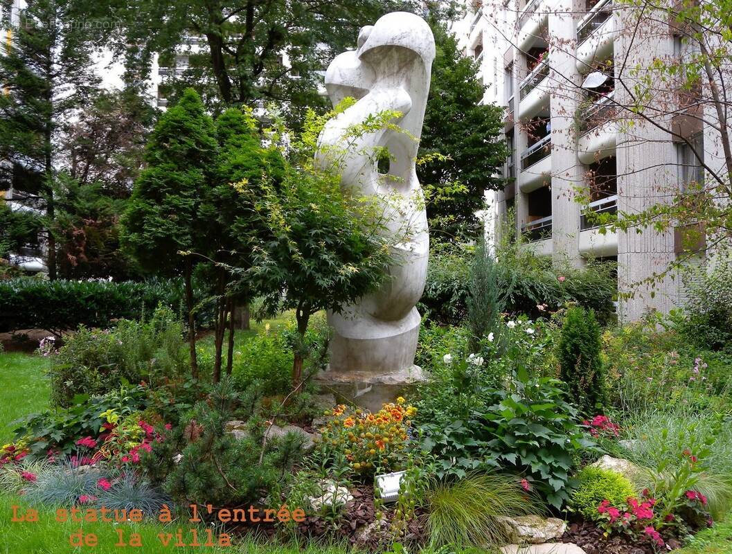 Appartement à PARIS-19E