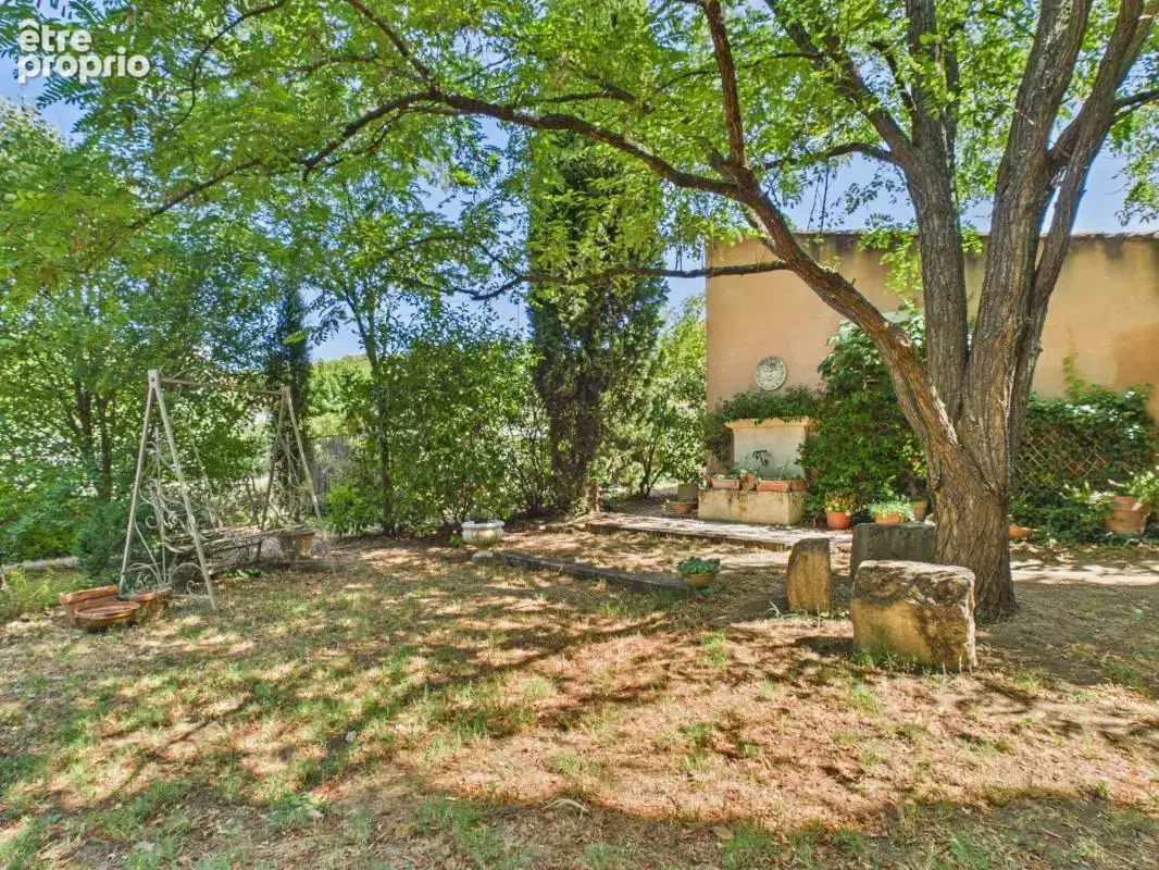 Bédoin, charmante maison nichée dans un écrin de verdure - photo 13