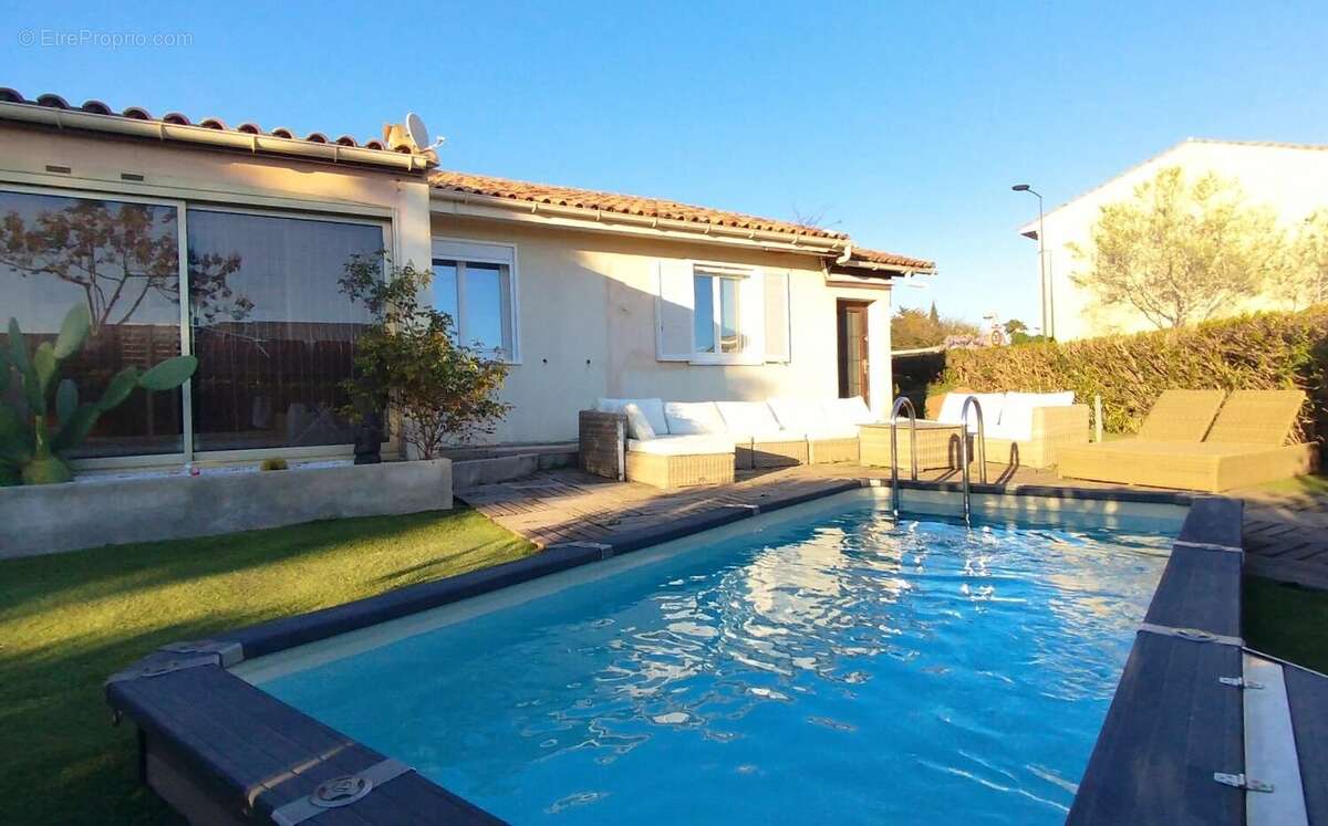 Maison à PUGET-SUR-ARGENS