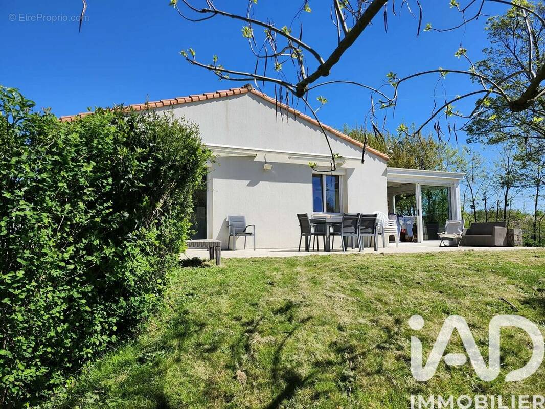 Photo 1 - Maison à LES HERBIERS