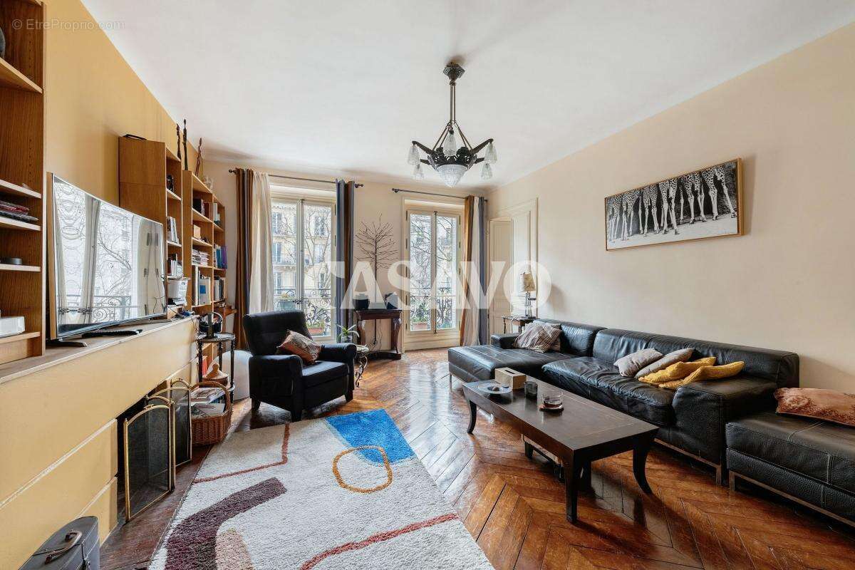 Appartement à PARIS-10E