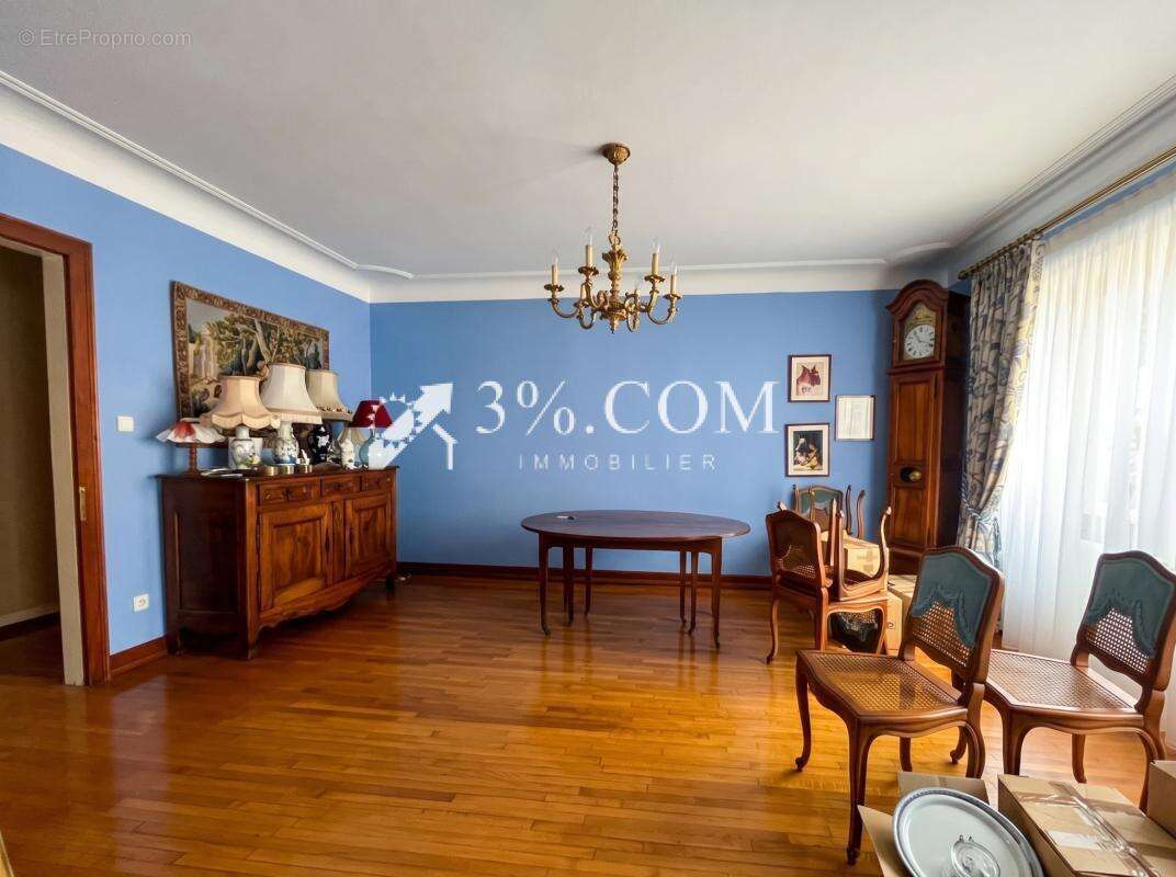 A vendre Grand 5 pièces de 129m2 avec une grande véranda et - photo 4