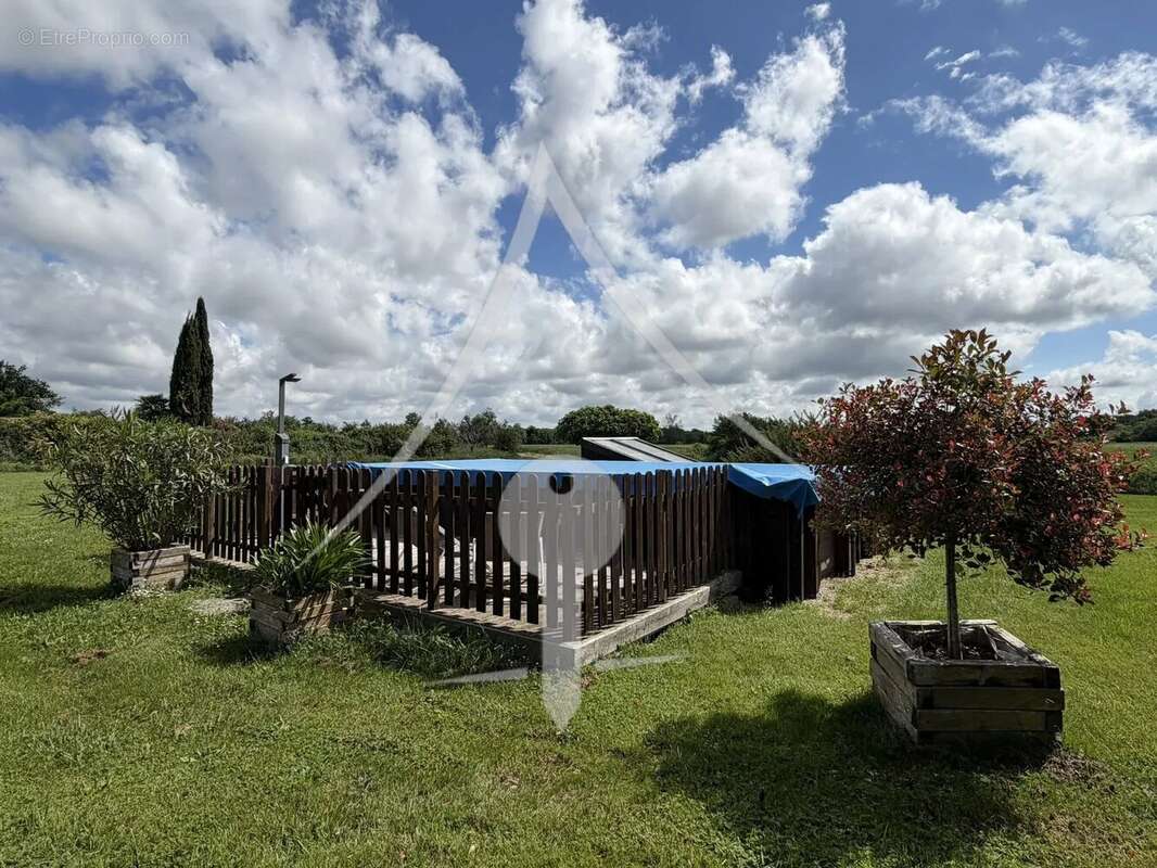 Maison à LAVERNOSE-LACASSE