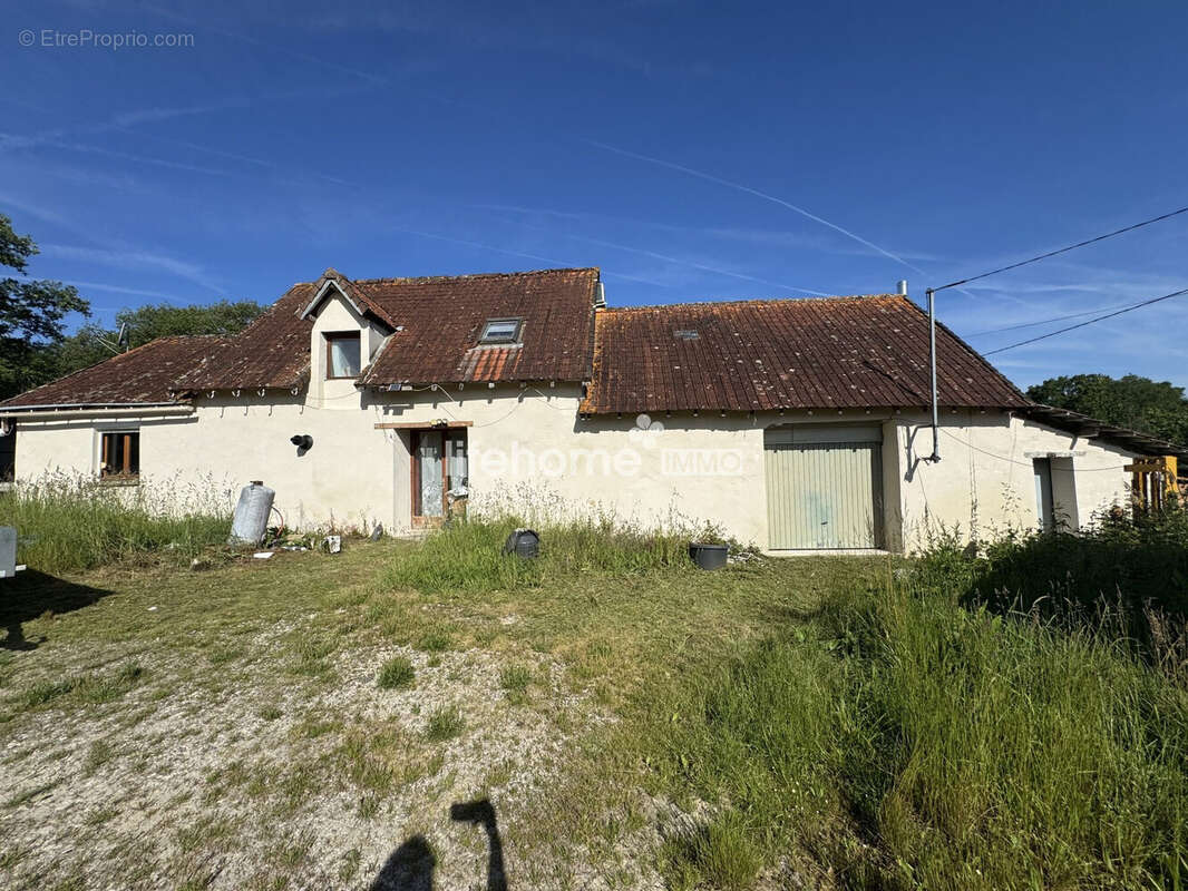Maison à NEUILLAY-LES-BOIS