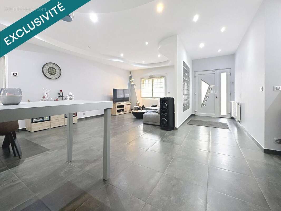 Photo 2 - Maison à AUBOUE