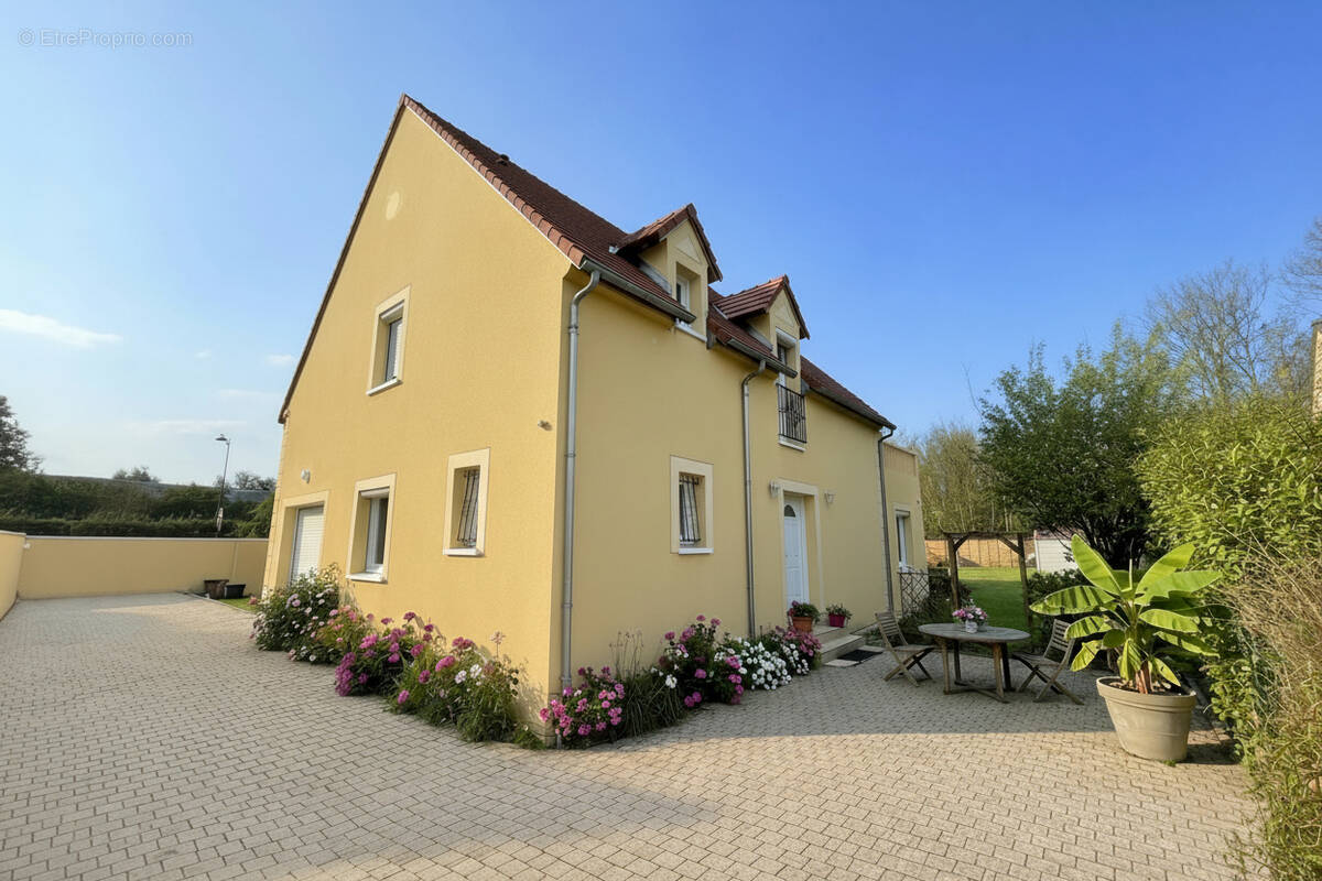 Maison à NOGENT-LE-PHAYE