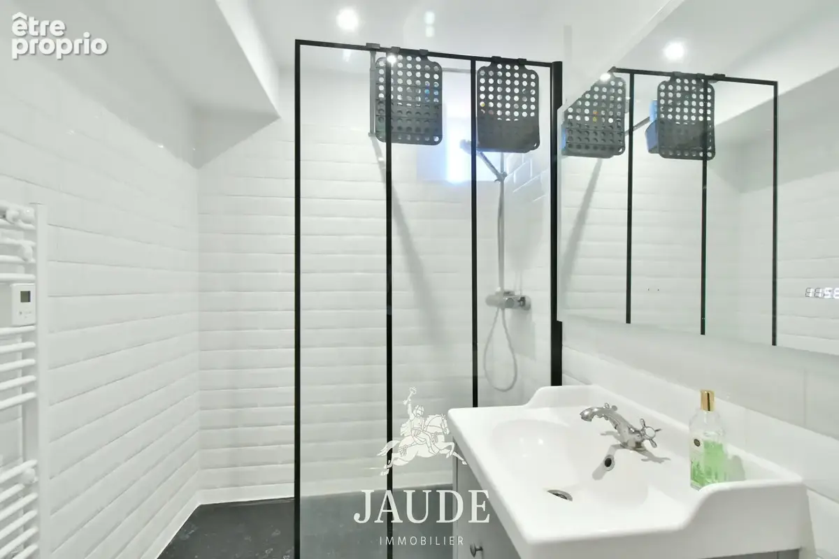 Duplex entièrement rénové en DERNIER ÉTAGE de 164m2 au sol, rue Bonnabaud à Clermont-Ferrand - photo 5