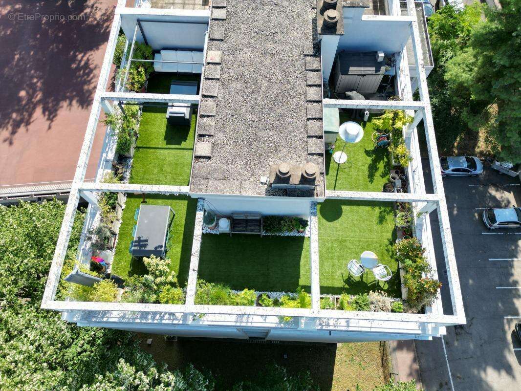 Appartement à CHAMPAGNE-AU-MONT-D'OR