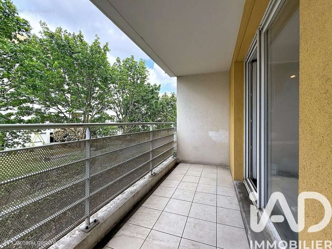 Photo 2 - Appartement à VENISSIEUX