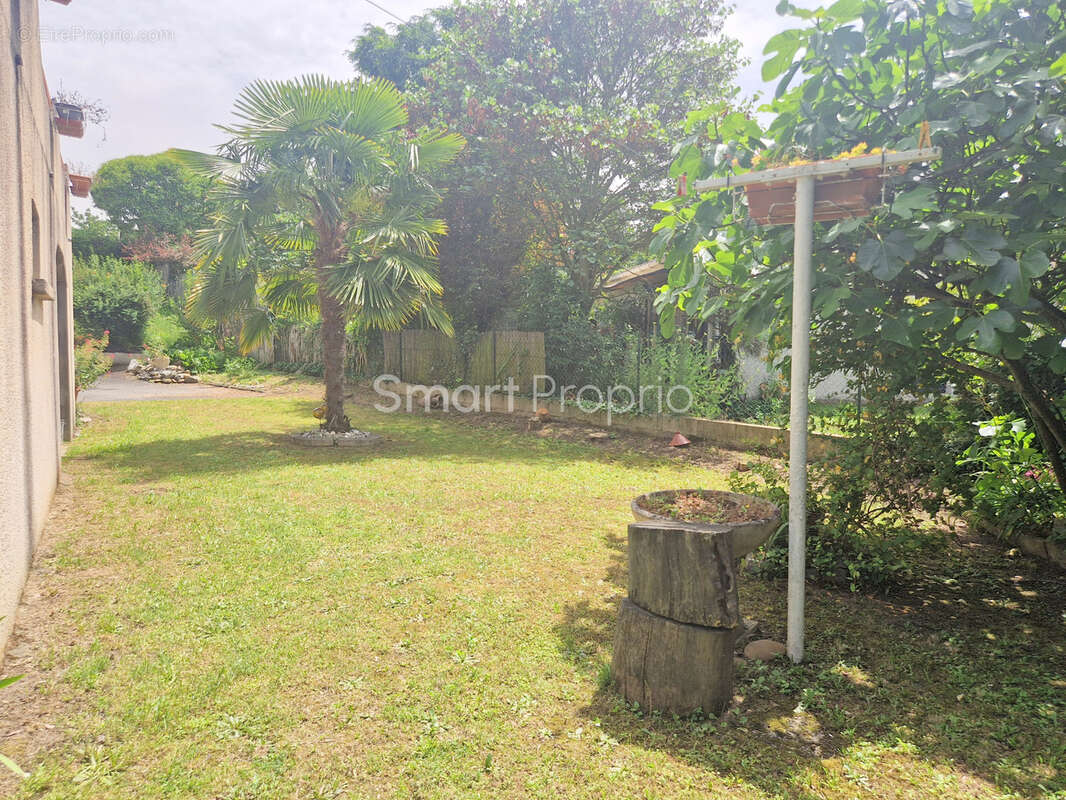 Maison à SALAISE-SUR-SANNE