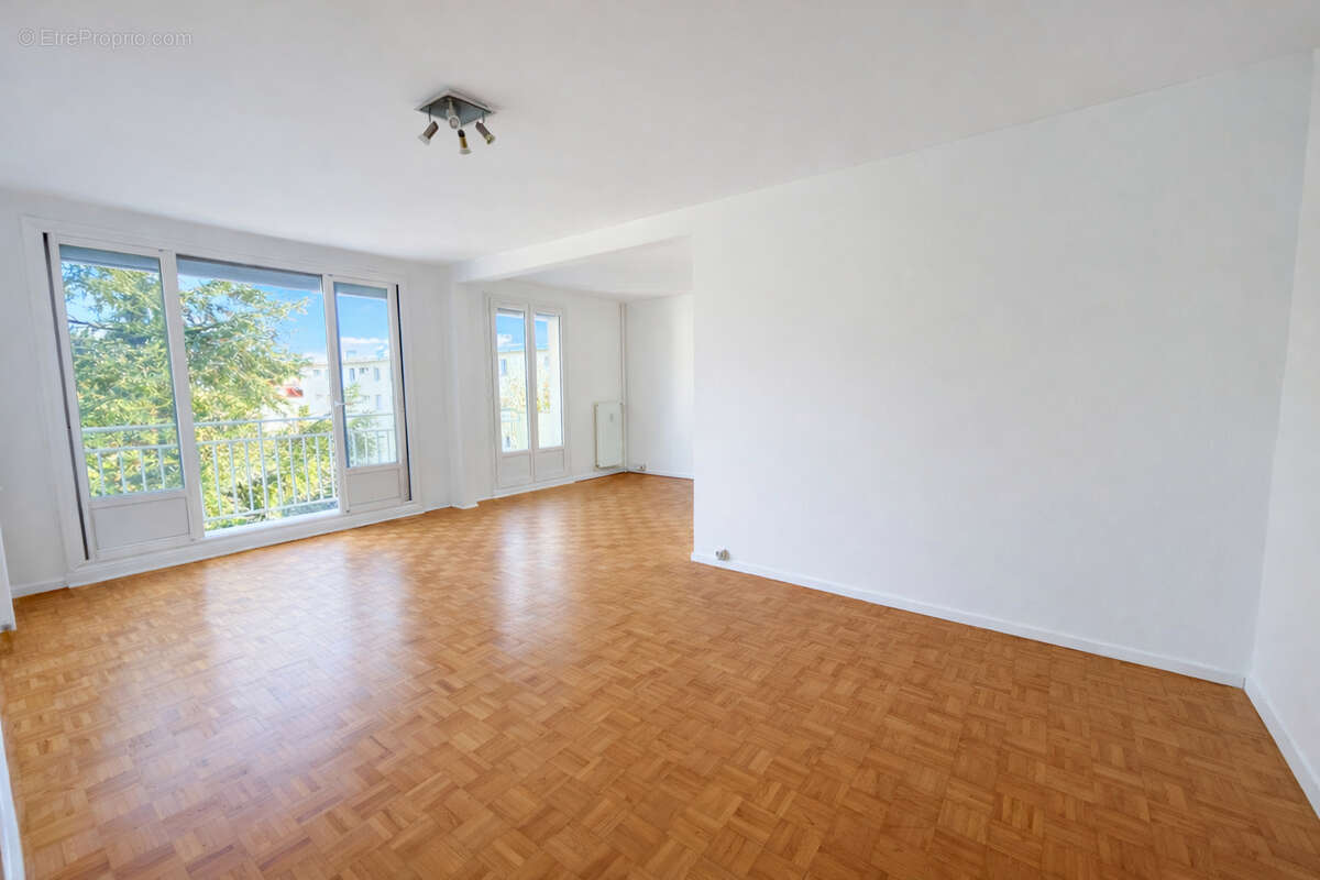 Appartement à NOGENT-SUR-MARNE